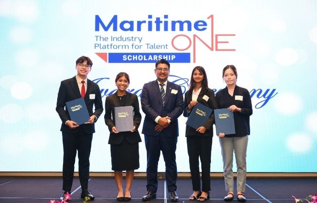 AET Celebrates New Cohort of MaritimeONE Scholars 